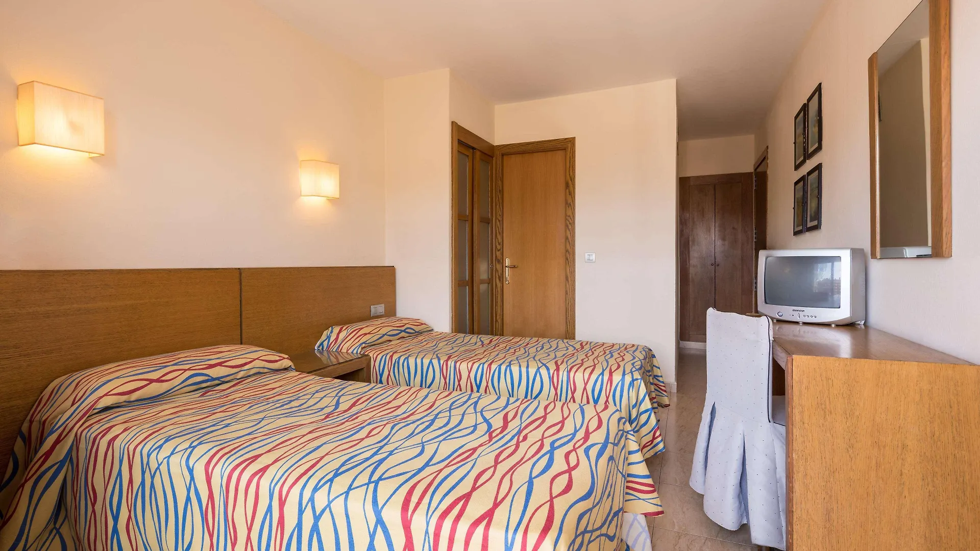 Htop Palm Beach & Spa #Htopenjoy Lloret de Mar 3*,  Spain